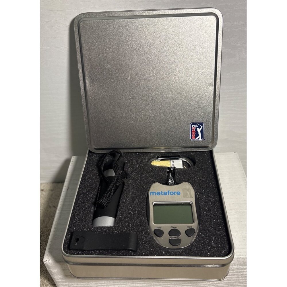 PGA Tour Golf Scope 5 x 20 Range Finder & Digital Scorekeeper Set